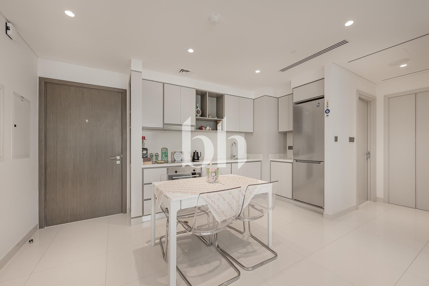 Premium Modern Fully Furnished | 1 BR Apartment