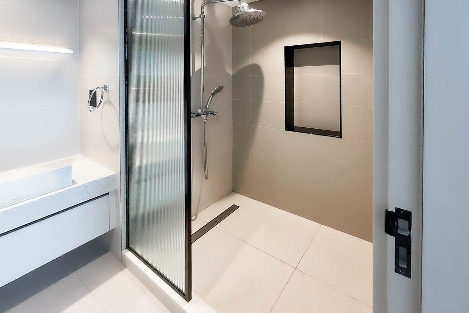 2 Bedrooms Apartment in Marina Vista Tower 2