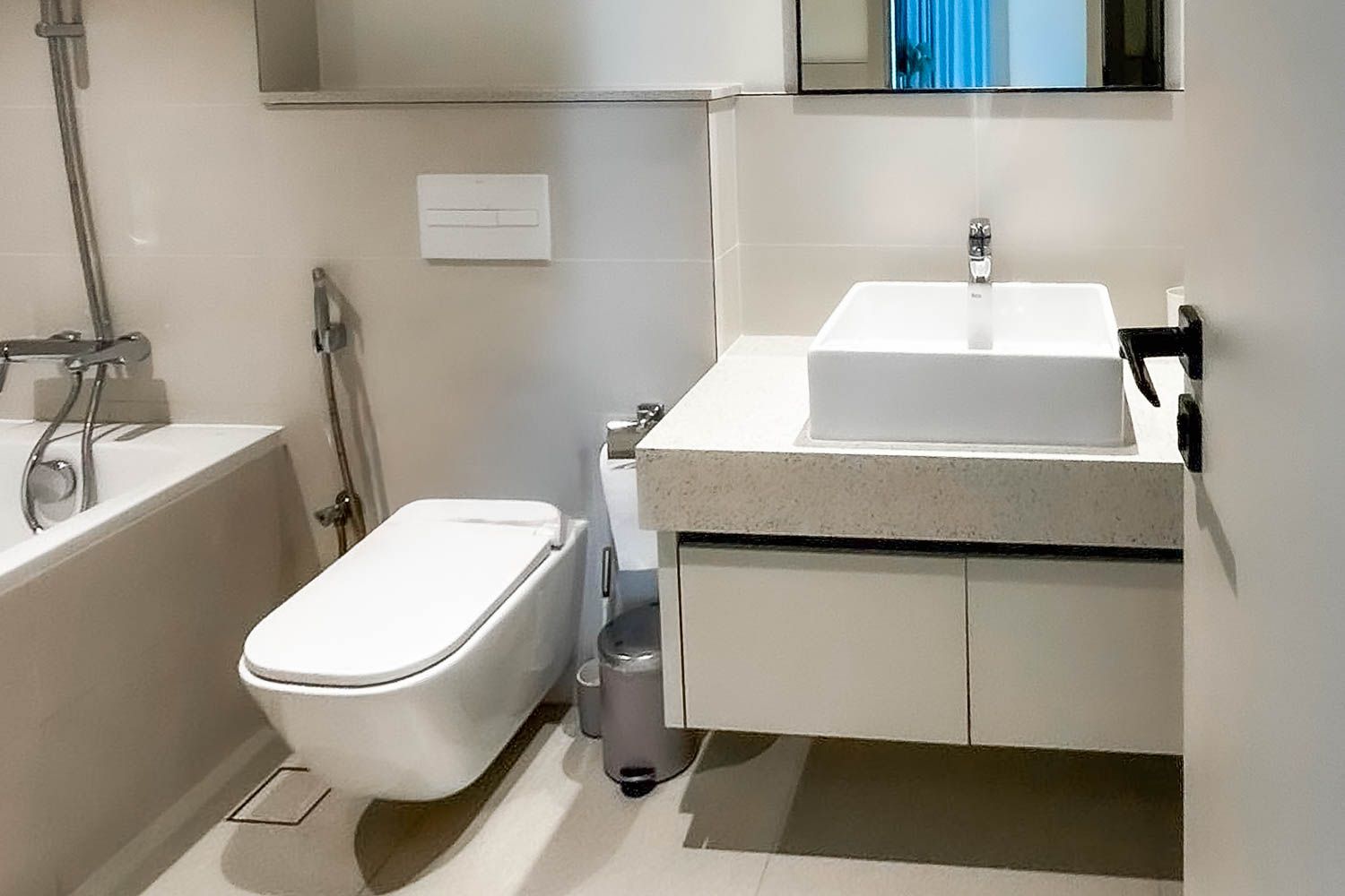 2 Bedrooms Apartment in Marina Vista Tower 2