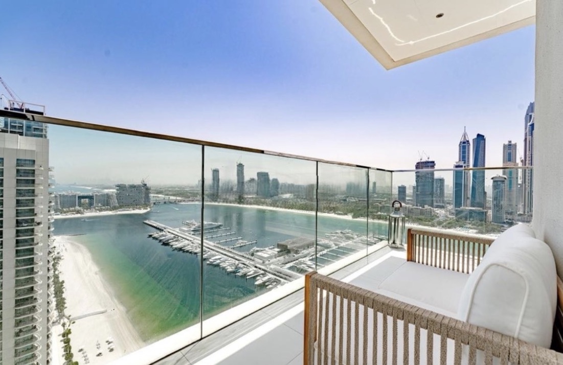 3 Bedrooms Apartment in Sunrise Bay Tower 2