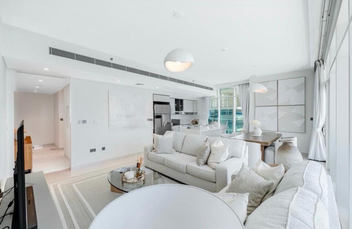 3 Bedrooms Apartment in Sunrise Bay Tower 2