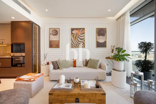 Exclusive Italian Design | Renovated | 5.3% ROI