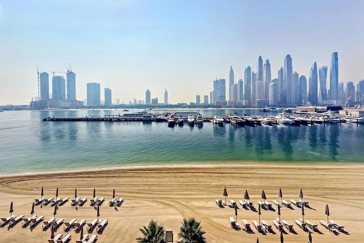 2 Bedrooms Apartment in Palace Beach Residence Tower 2