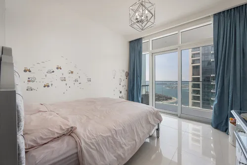 2 Bedrooms Apartment in Sunrise Bay Tower 2