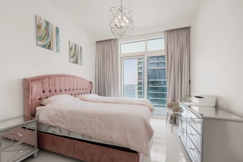 2 Bedrooms Apartment in Sunrise Bay Tower 2