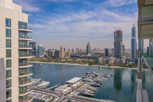 2 Bedrooms Apartment in Sunrise Bay Tower 2