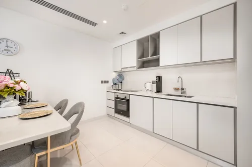 2 Bedrooms Apartment in Sunrise Bay Tower 2