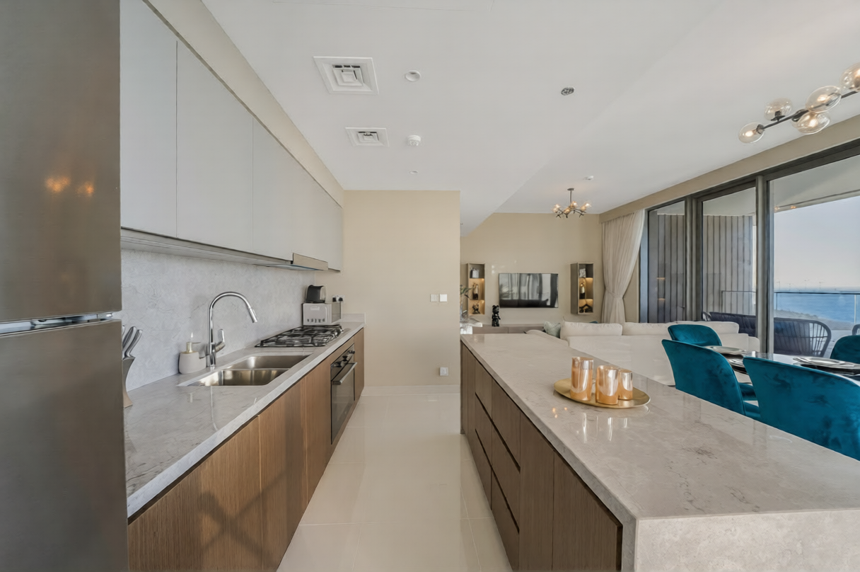 3 Bedrooms Apartment in Beach Isle Tower 2