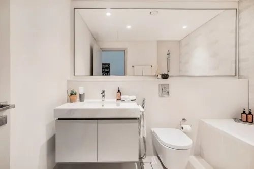 2 Bedrooms Apartment in Sunrise Bay Tower 1