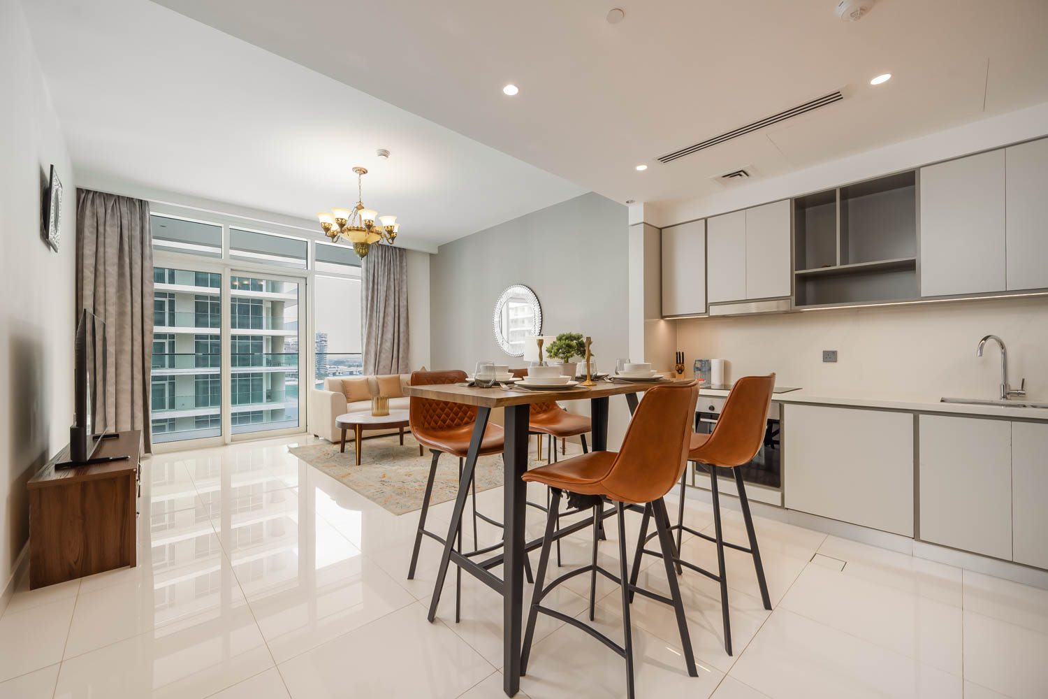 2 Bedrooms Apartment in Sunrise Bay Tower 1