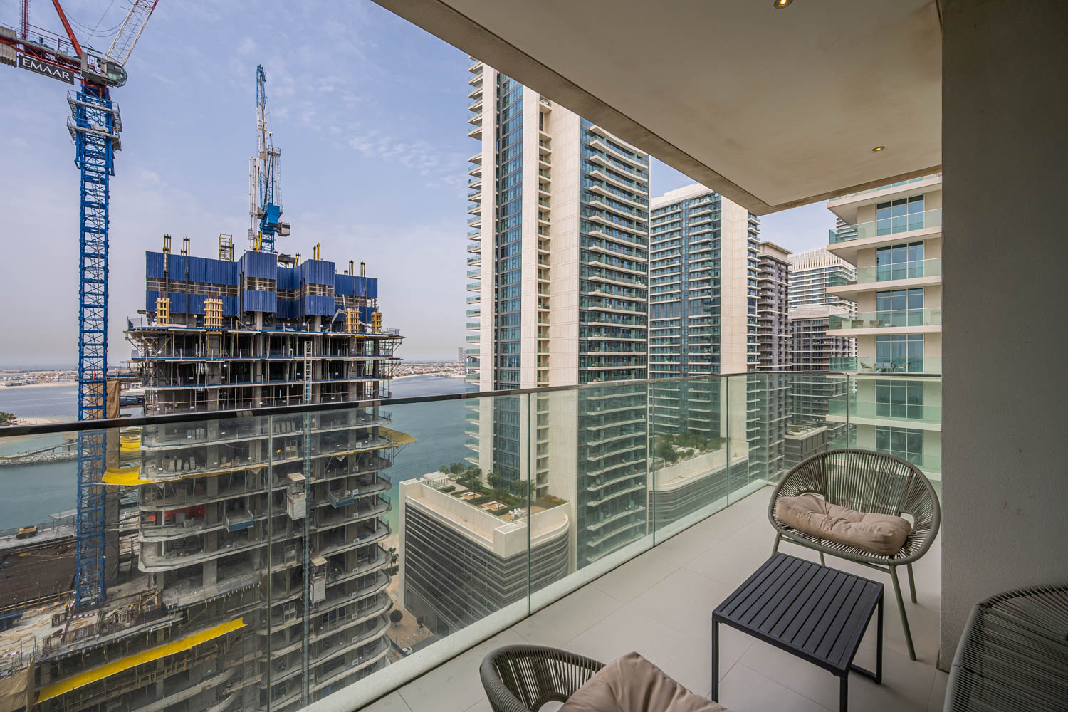 2 Bedrooms Apartment in Sunrise Bay Tower 1