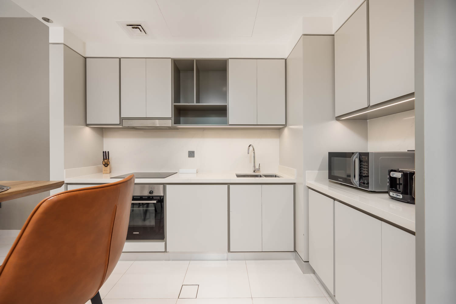 2 Bedrooms Apartment in Sunrise Bay Tower 1