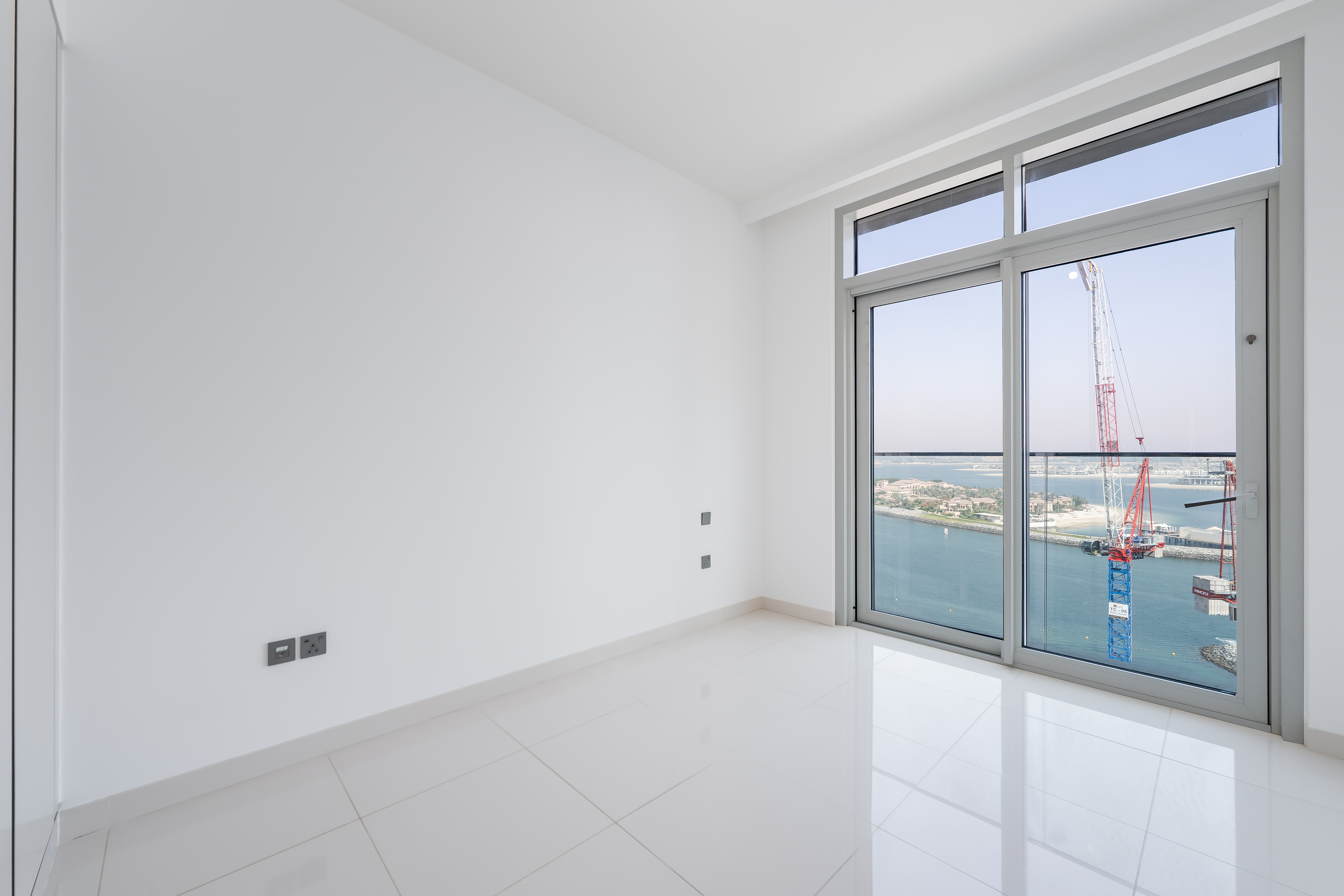 1 Bedroom Apartment in Sunrise Bay Tower 1