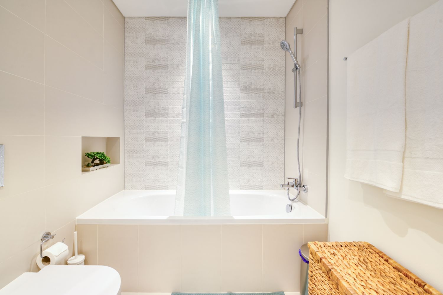 1 Bedroom Apartment in Sunrise Bay Tower 1