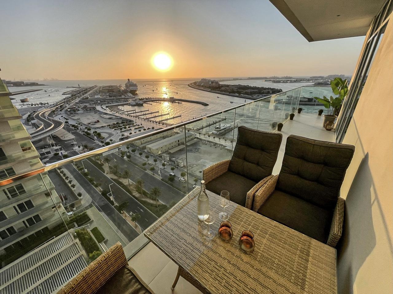 2 Bedrooms Apartment in Sunrise Bay Tower 2