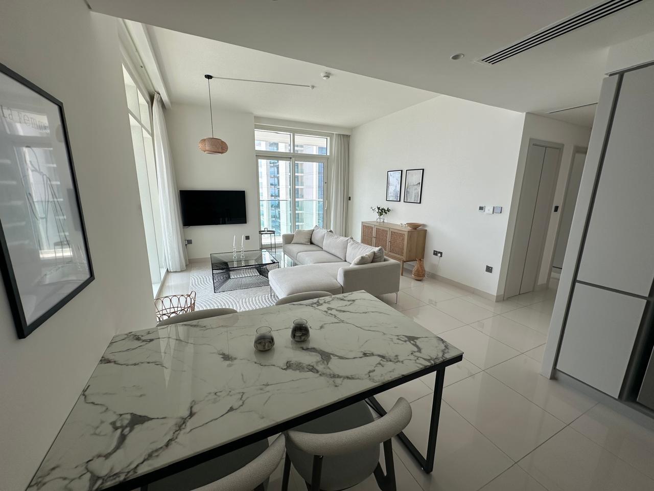 2 Bedrooms Apartment in Sunrise Bay Tower 2