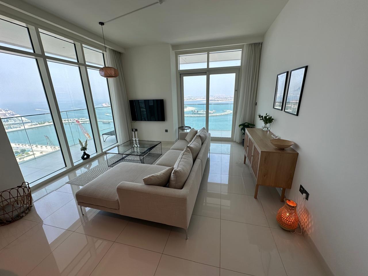 2 Bedrooms Apartment in Sunrise Bay Tower 2