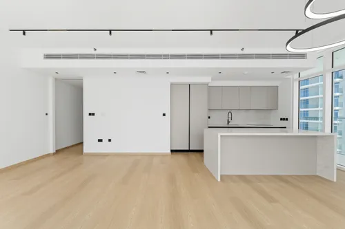 3 Bedrooms Apartment in Sunrise Bay Tower 1