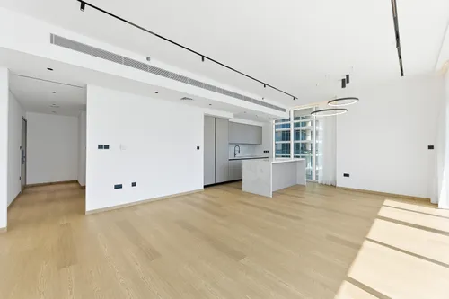 3 Bedrooms Apartment in Sunrise Bay Tower 1