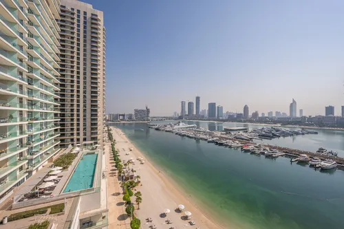 3 Bedrooms Apartment in Sunrise Bay Tower 1