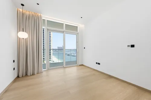3 Bedrooms Apartment in Sunrise Bay Tower 1