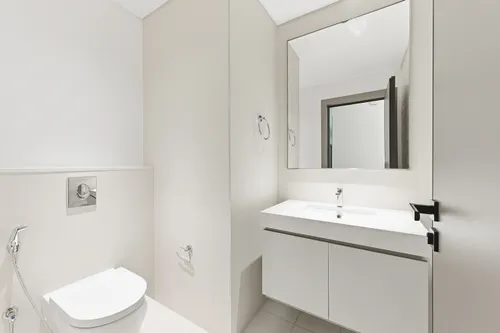 3 Bedrooms Apartment in Sunrise Bay Tower 1