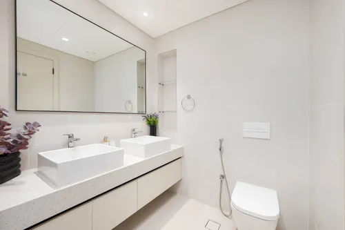 3 Bedrooms Apartment in Marina Vista Tower 2