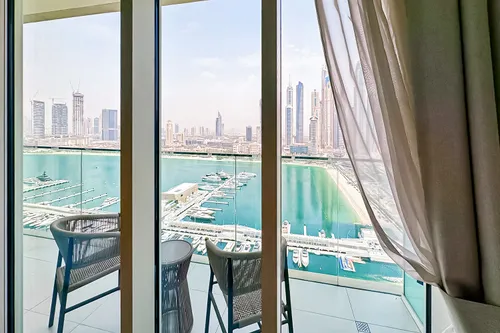 2 Bedrooms Apartment in Sunrise Bay Tower 2