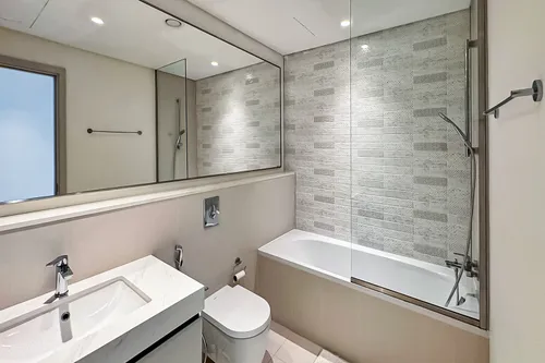 2 Bedrooms Apartment in Sunrise Bay Tower 2