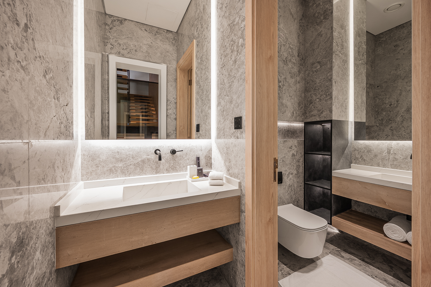 3 Bedrooms Penthouse in One of One Luxury Residences