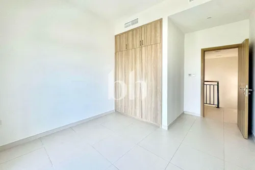 Ready To Move | Spacious | Close to Pool and Park