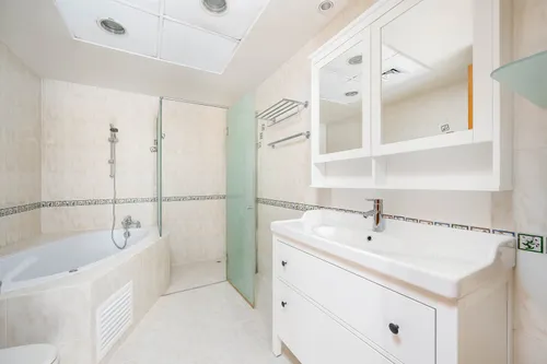 3 Bedrooms Apartment in The Waves Tower A