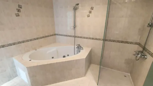 2 Bedrooms Apartment in The Waves Tower A