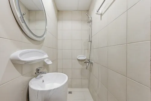 2 Bedrooms Apartment in Al Hallawi