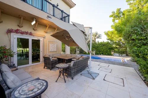 4 Bedrooms Villa in Entertainment Foyer
