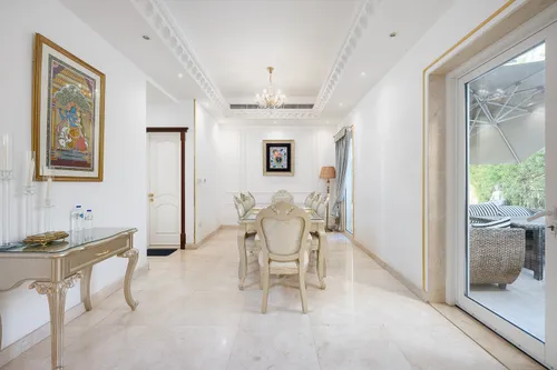 4 Bedrooms Villa in Entertainment Foyer