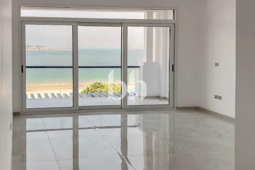 Luxury 5 Bed Villa at Palma Residence, Beach Front