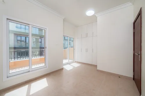 3 Bedrooms Villa in Mirabella 7