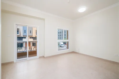 3 Bedrooms Villa in Mirabella 7