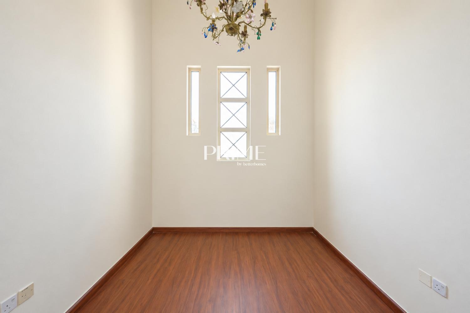 4 Bedrooms Villa in Cluster 26