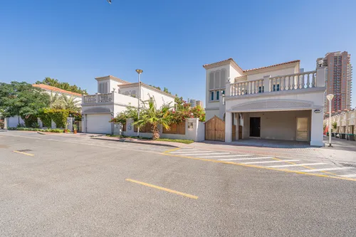 2 Bedrooms Villa in Arabian Villas