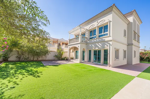 2 Bedrooms Villa in Arabian Villas