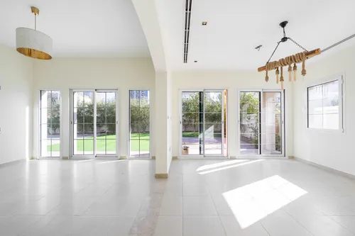 2 Bedrooms Villa in Arabian Villas