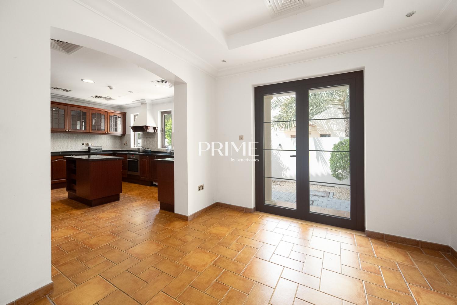 5 Bedrooms Villa in Lime Tree Valley