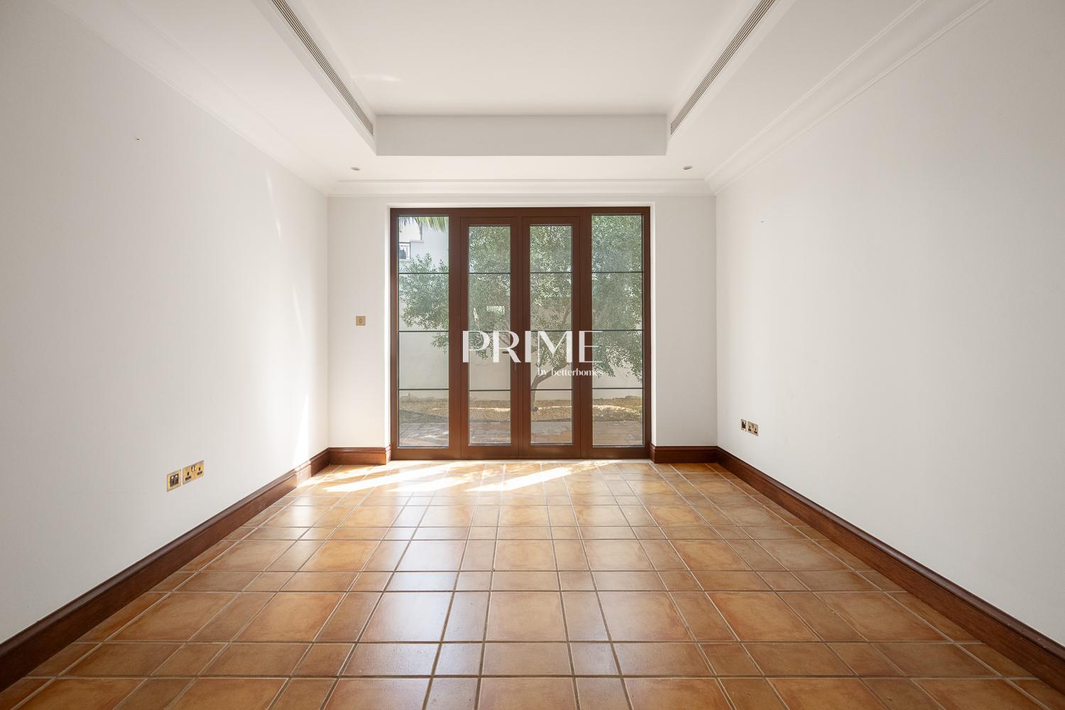 5 Bedrooms Villa in Lime Tree Valley