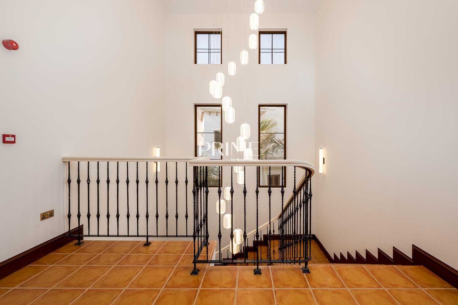 5 Bedrooms Villa in Lime Tree Valley