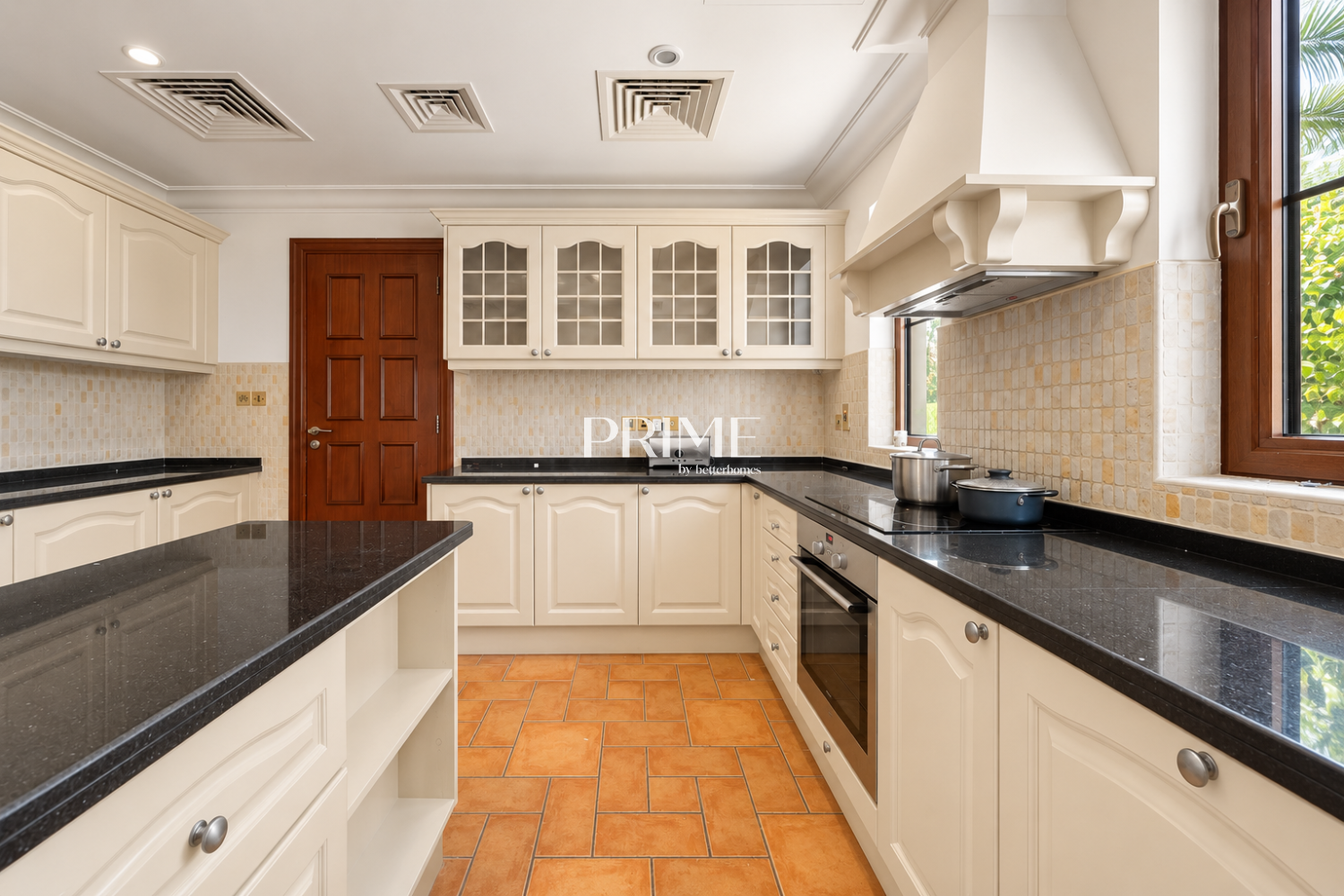 5 Bedrooms Villa in Lime Tree Valley