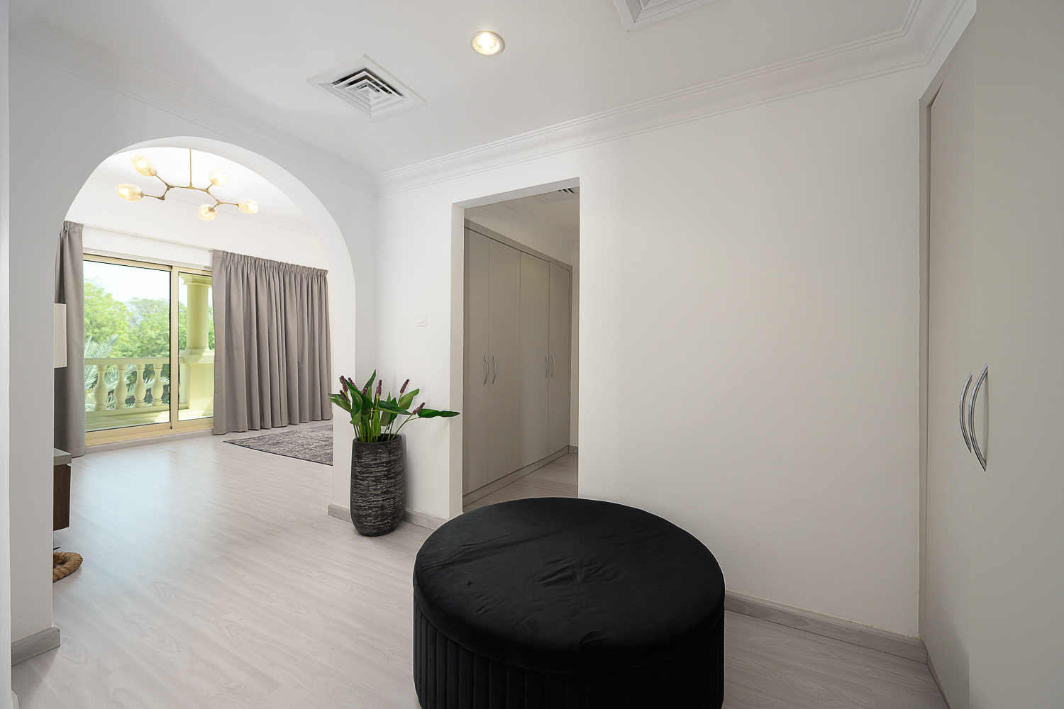 4 Bedrooms Villa in Entertainment Foyer