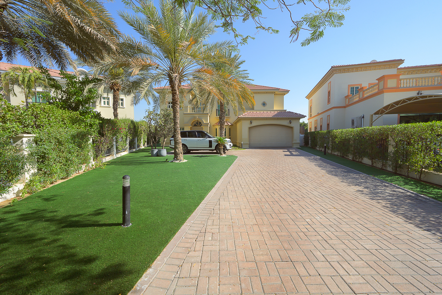 4 Bedrooms Villa in Entertainment Foyer