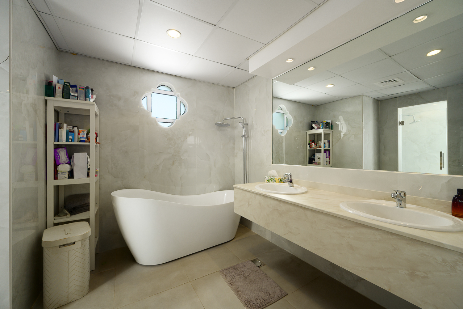 4 Bedrooms Villa in Entertainment Foyer